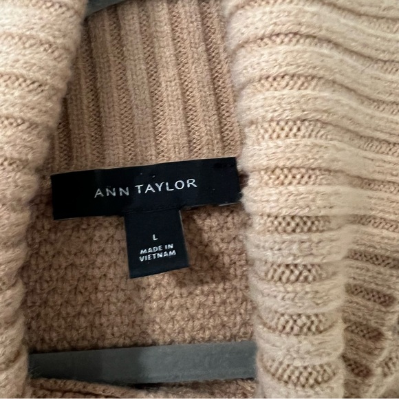 Ann Taylor Mixed Cable Turtleneck Sweater L - Picture 4 of 6